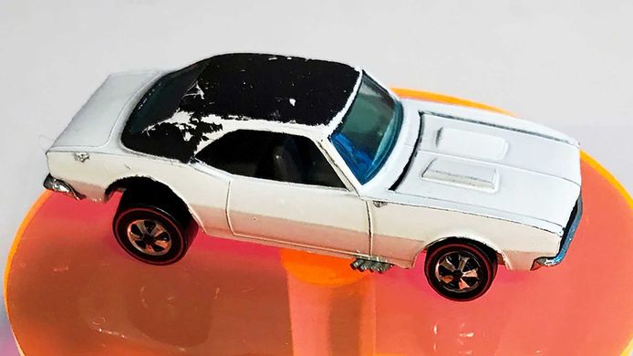 Bij Omtrek hek Verzamelaar vindt 'extreem zeldzaam' speelgoedautootje: 'Dit is de heilige  graal' | Auto | AD.nl