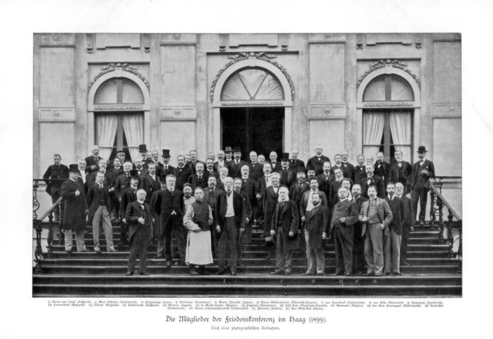 1899: Deelnemers aan de eerste Vredesconferentie in Den Haag.