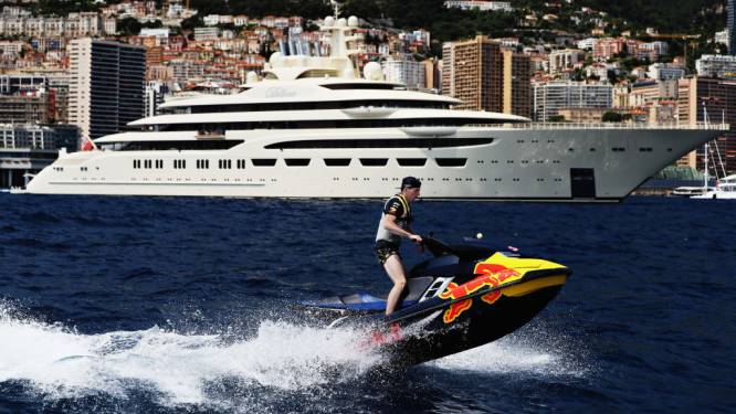 Spectaculaire beelden van Max Verstappen op de jetski