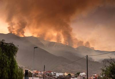 Natuurbrand op Tenerife in 24 uur verspreid over 1.800 hectare