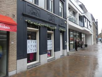 Kledingzaak Miss Trésor sluit na een jaar de deuren in Tolpoortstraat