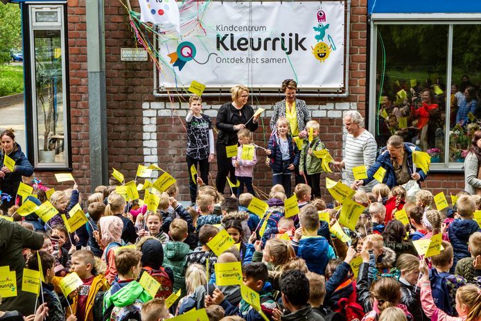 Op het schoolplein van Kleurrijk in Deventer wordt zaterdag een buurtfeest voor kinderen gehouden.