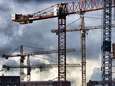 Huit réfugiés retranchés sur des grues à Ixelles