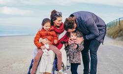 COLUMN. Lara (34) is zwanger van haar derde kind en ongeneeslijk ziek: “Ik vecht niet meer alleen, ik vecht voor twee”