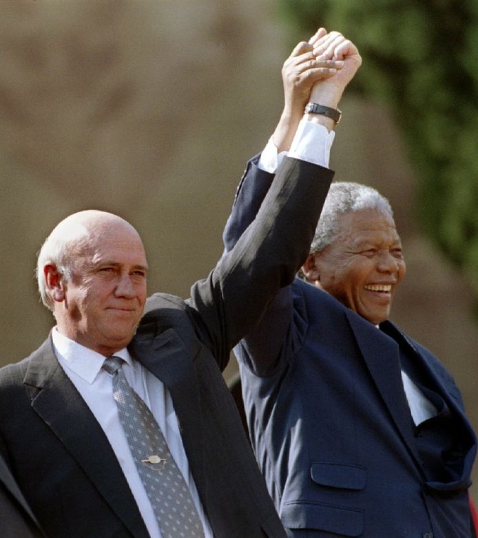 Nelson Mandela met voormalig president van Zuid-Afrika Frederik Willem de Klerk in 1994.