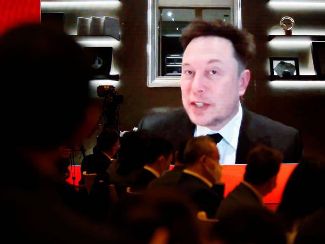 Musk spreekt zorgen om 'spionagegevaar' met Tesla's tegen