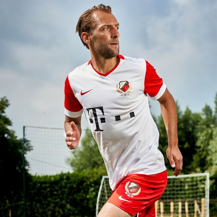 Nieuwe shirt fc utrecht clearance