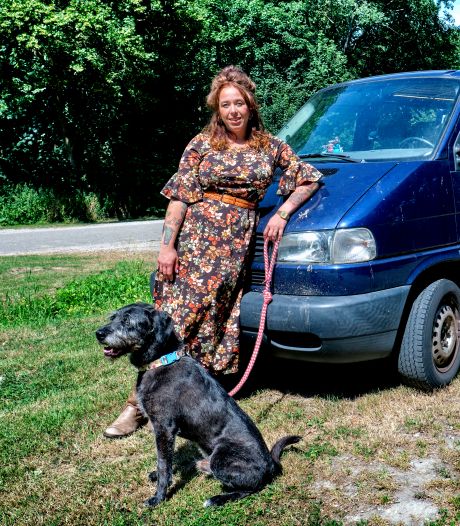 Huilend wisselde Mignon (31) haar ‘lelijke’ auto in voor een VW-busje, nu wil ze nooit meer wat anders