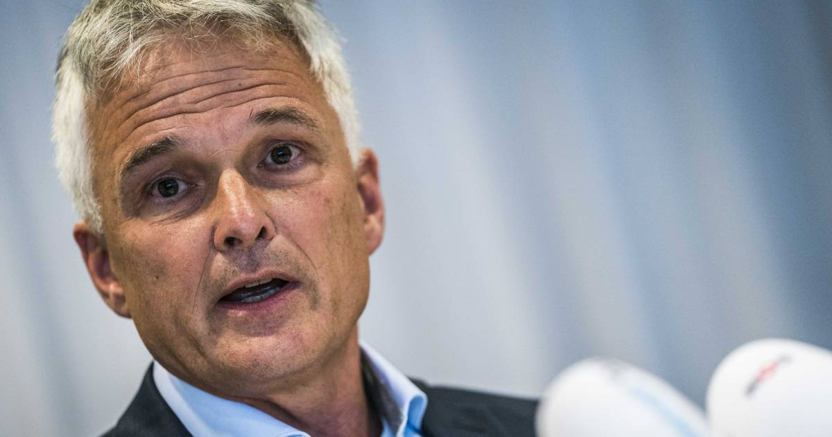 Burgemeester Ter Apel: ‘Voor het azc lopen nu mensen met steekwapens rond’