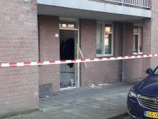 Ravage bij woning in Oss, buren deden geen oog dicht na explosie bij de buurvrouw: ‘Of zij vijanden heeft? Nee hoor’