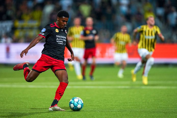Nathangelo Markelo maakt familie trots met debuut voor Curaçao: ‘Het ...