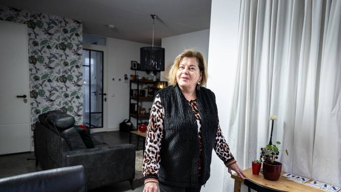 Gepensioneerde Ineke (70) leefde ooit van een uitkering: “Om winterjassen te kunnen kopen, verkocht ik mijn auto”