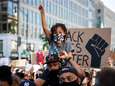 Vreedzame demonstratie tegen raciaal geweld in Washington stemt zelfs Trump tevreden, wel schermutselingen in Seattle