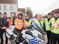 Zij leiden de Ronde letterlijk in goede banen en verdienen volgens de organisator meer respect dan ze van sommige toeschouwers krijgen.