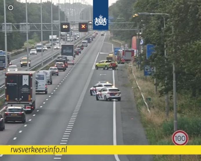 File op A58 na melding van gaslek bij tankstation, weg