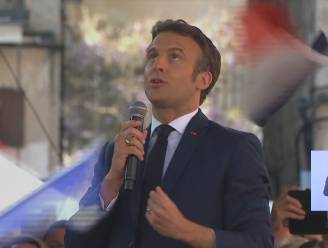 Macron tot man die hem uitjouwt: "Wees blij dat je in democratie leeft waar je dit kan”