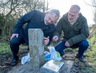 Tiendpaal na vele decennia teruggeplaatst op de grens van Vlissingen en Middelburg