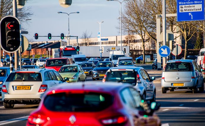 Op de Europabaan in Woerden lopen verkeersdeelnemers grote kans op overschrijding van de stikstofnorm.