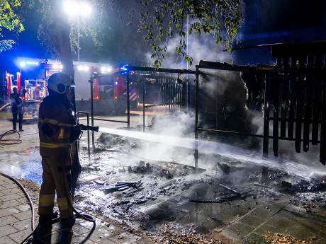 Wéér brand bij basisschool in Oss, politie gaat uit van brandstichting