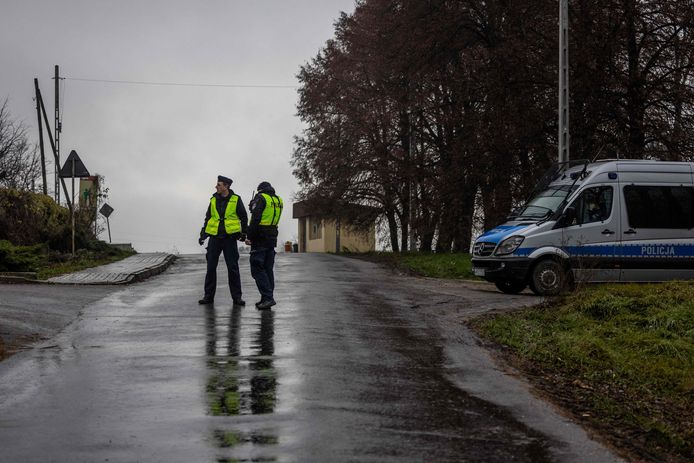 Politieagenten bij de Poolse-Oekraïense grens.