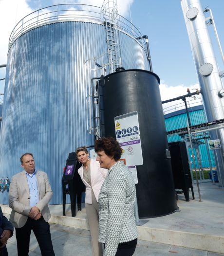 Miljoenen liters afvalwater van papierfabriek leveren biogas op; nieuwe installatie en pijpleiding geopend