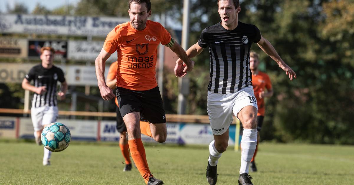 Moerse Boys ten onder: ‘Het was een matige wedstrijd, op een matig veld ...