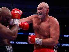 Britse pers na masterclass boksen van Tyson Fury: ‘Hij maakte gehakt van zijn tegenstander’