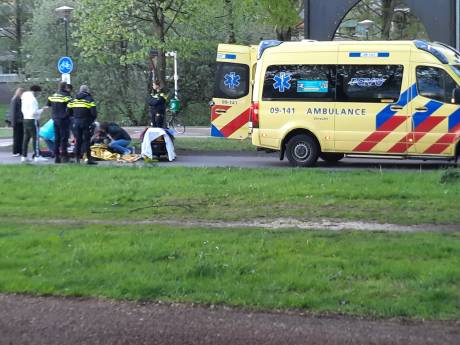 Maaltijdbezorger aangereden in Soest: ambulance komt pas na 31 minuten