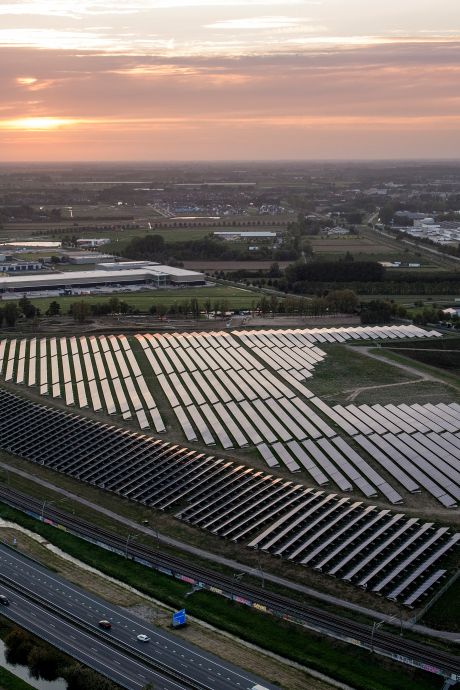 ProRail wil meewerken aan twee nieuwe zonneparken rondom Knooppunt Deil: ‘Samen de energietransitie versnellen’
