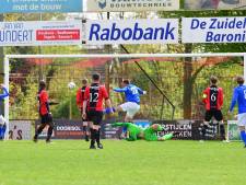 Derby tussen Hoeven en Sprundel is eigenlijk niet zo spannend: ‘Geven de goals kinderlijk eenvoudig weg’
