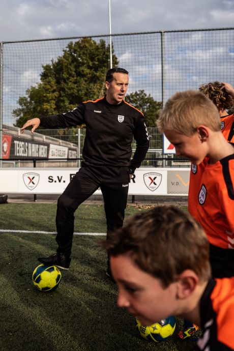 De ‘Alex Ferguson’ van het amateurvoetbal debuteerde als 16-jarige prof al bij FC Wageningen 
