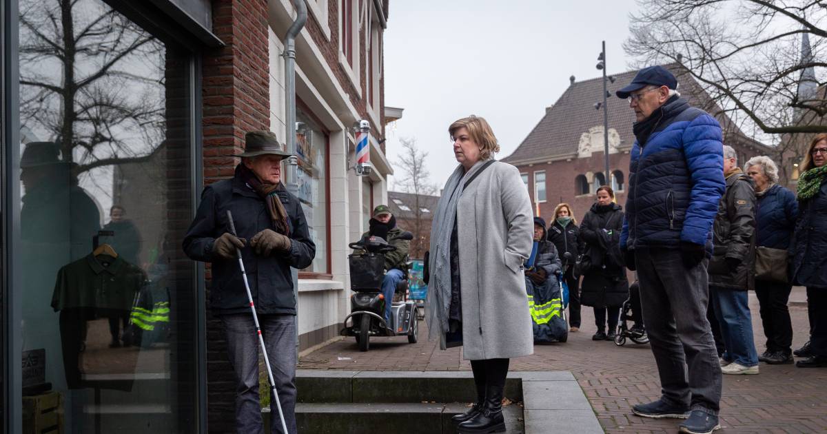 Scheve trottoirs en poep op de stoep: hoe toegankelijk is Asten voor mensen met een beperking?