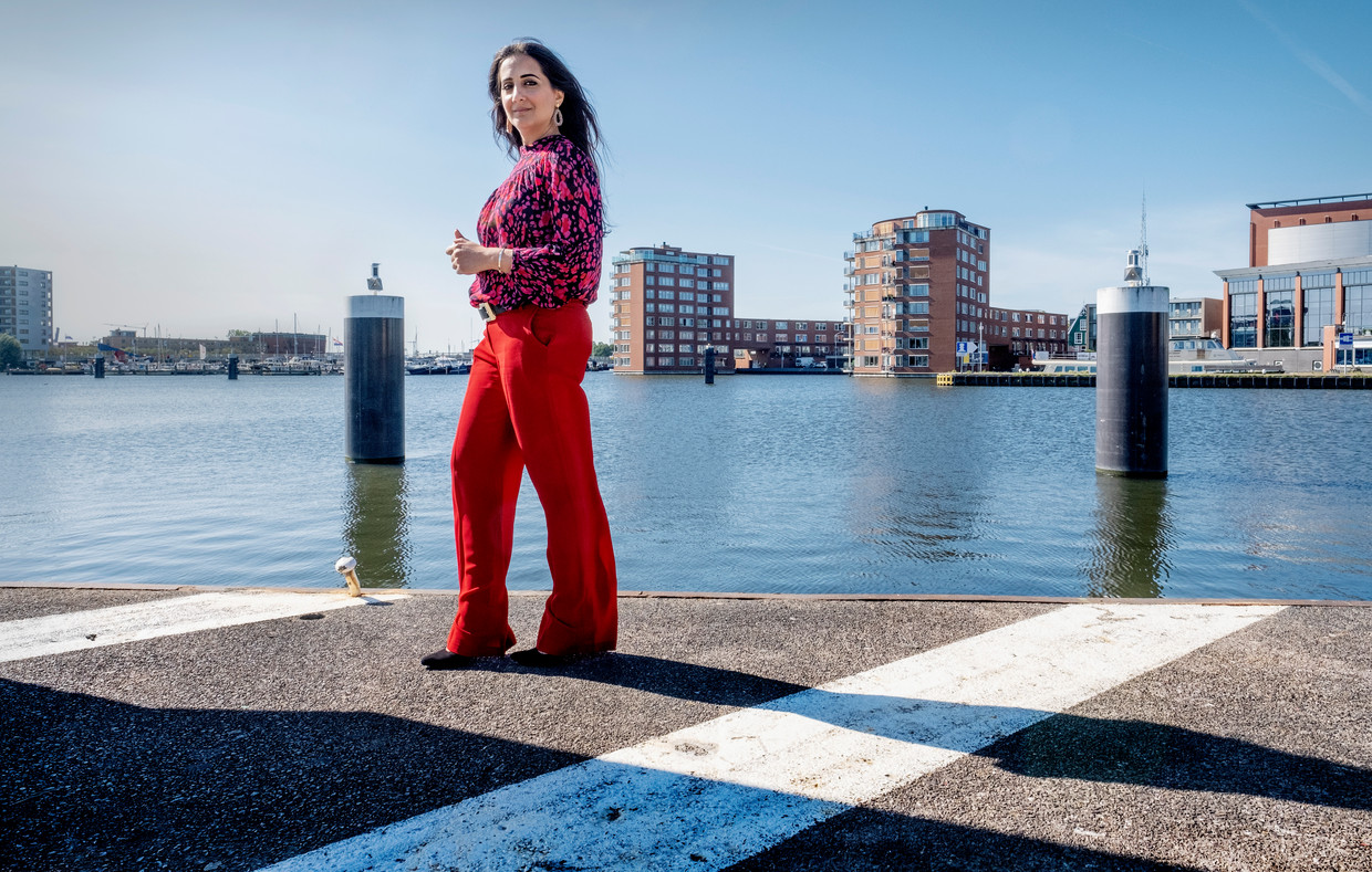 Songül Mutluer, wethouder bouwen en wonen in Zaanstad. Beeld Patrick Post