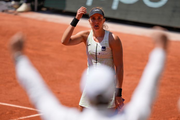 Haddad Maia beseft het: ze staat in de halve finale van Roland Garros.