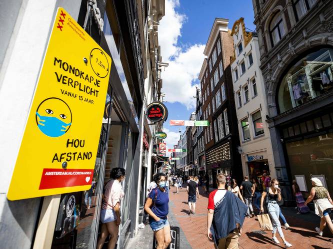 Weer een nieuw dagrecord besmettingen in Nederland: horeca eerder dicht, minder mensen in zalen