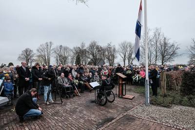 46 kinderen verbeelden gedode verzetsmensen bij herdenking oorlogsdrama Rademakersbroek