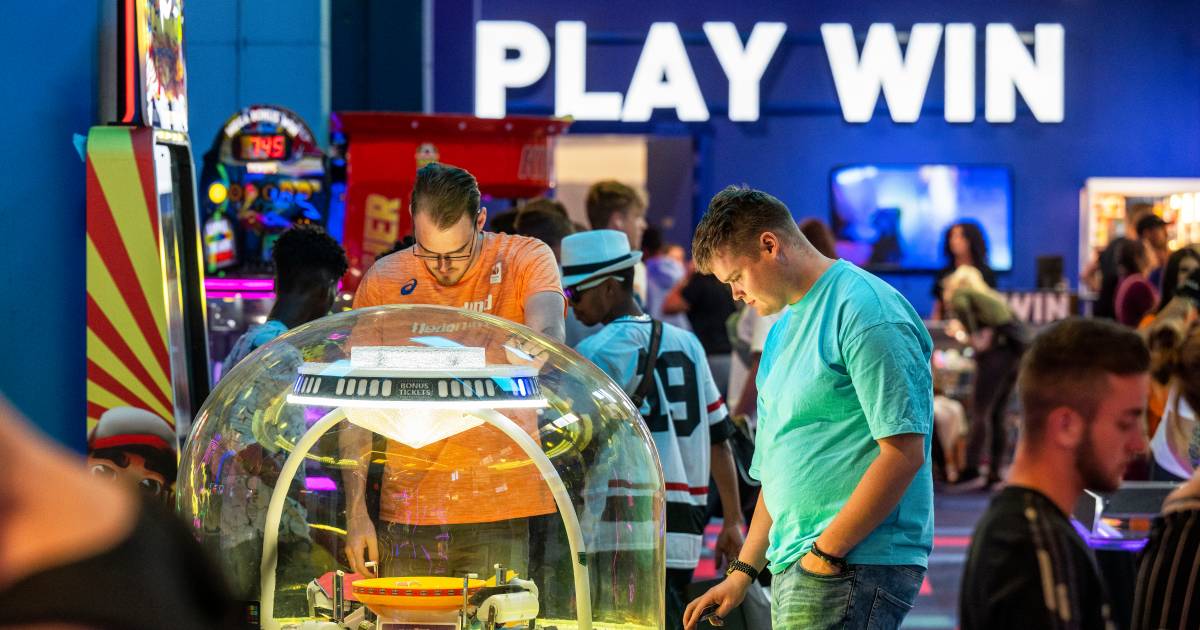 Van dansspel tot grijpmachine: nieuwe arcadehal in Arnhem mateloos ...