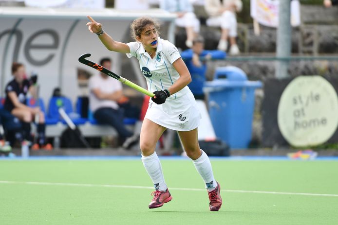 Lyne Van Dieren hier aan het werk voor Braxgata. Maandag vertrekt ze met de Red Panthers naar Argentinië.
