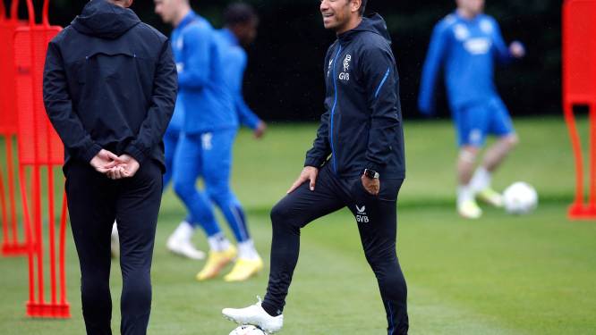 Giovanni van Bronckhorst verwacht spannende strijd met PSV: ‘De verschillen zullen klein zijn’
