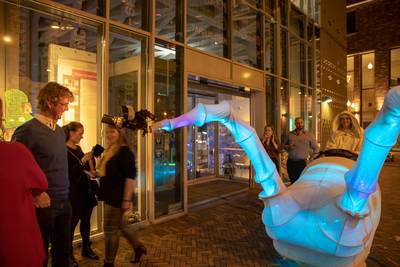 Culturele verlichting op een donkere herfstnacht