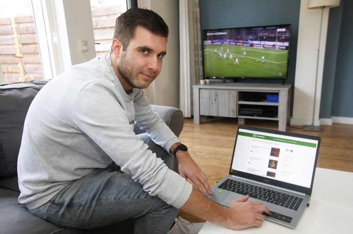 Voetbalanalist Remon Hendriksen uit Zetten beschouwt voetbalwedstrijden op basis van data met zijn platform Tussen de Linies.