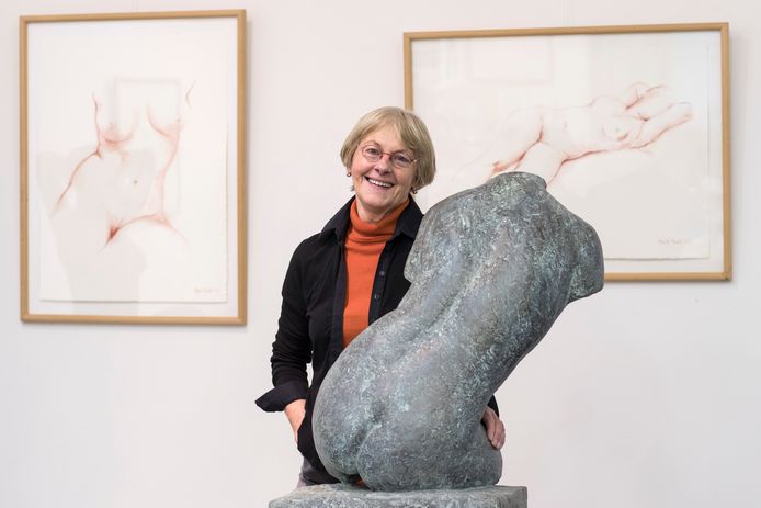 Kunstenaresse Maïté Duval in haar atelier.