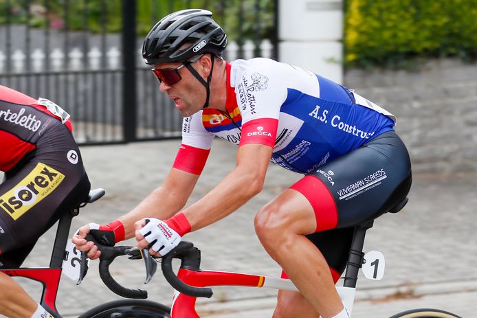 Kevin Van Impe spurt in Veurne naar zijn tweede zege van het seizoen