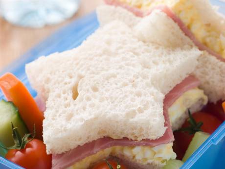 Peiling: Bijna helft ouders wil broodtrommel inruilen voor gezonde schoollunch