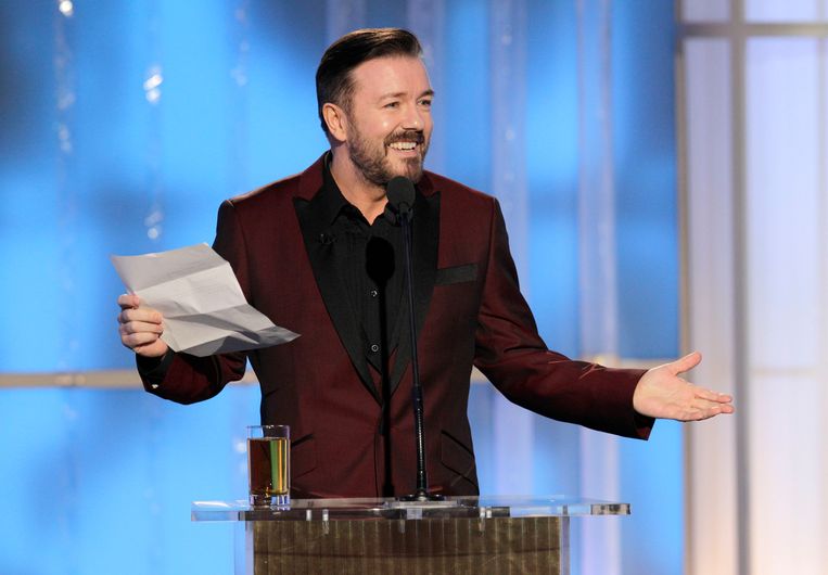 BEVERLY HILLS, CA - JANUARY 15: In this handout photo provided by NBC, host Ricky Gervais performs onstage during the 69th Annual Golden Globe Awards at the Beverly Hilton International Ballroom on January 15, 2012 in Beverly Hills, California. (Photo by Paul Drinkwater/NBC via Getty Images) Beeld Getty Images