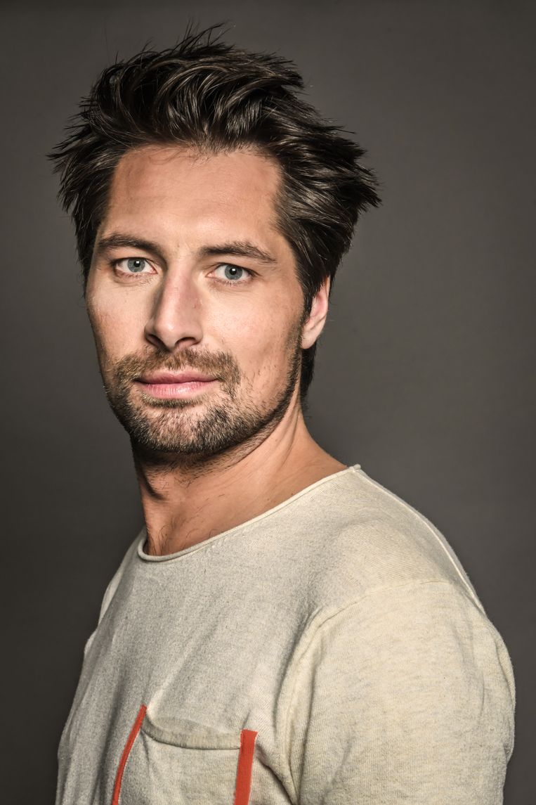 Gilles Van Bouwel: ‘Het allermoeilijkste vond ik de eenzaamheid. Je hoort niet bij de ploeg, en ook niet bij de kandidaten. En je krijgt nooit eens een schouderklopje.’ Beeld HUMO