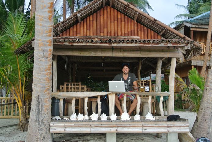 Bas Urlings (33), eigenaar van verschillende webwinkels. 'Op één staat gezondheid, al het andere valt in het niet. Ik spreek daarom drie keer in de week af met een personal trainer en eet zo gezond mogelijk.'