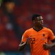 Dít is de knappe vriendin van voetballer Denzel Dumfries