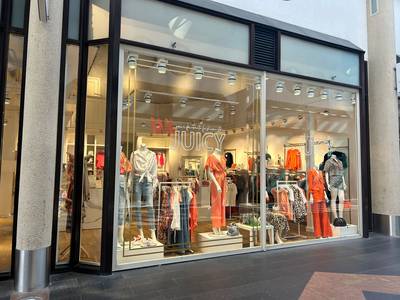 Gespot! De nieuwe kledingzaak Juicy Fashion aan het Sint Jorisplein
