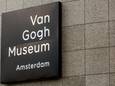 Het Van Gogh Museum aan het Museumplein in Amsterdam.